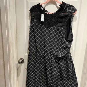 Bundle 2/$20 Ladies dress NWT